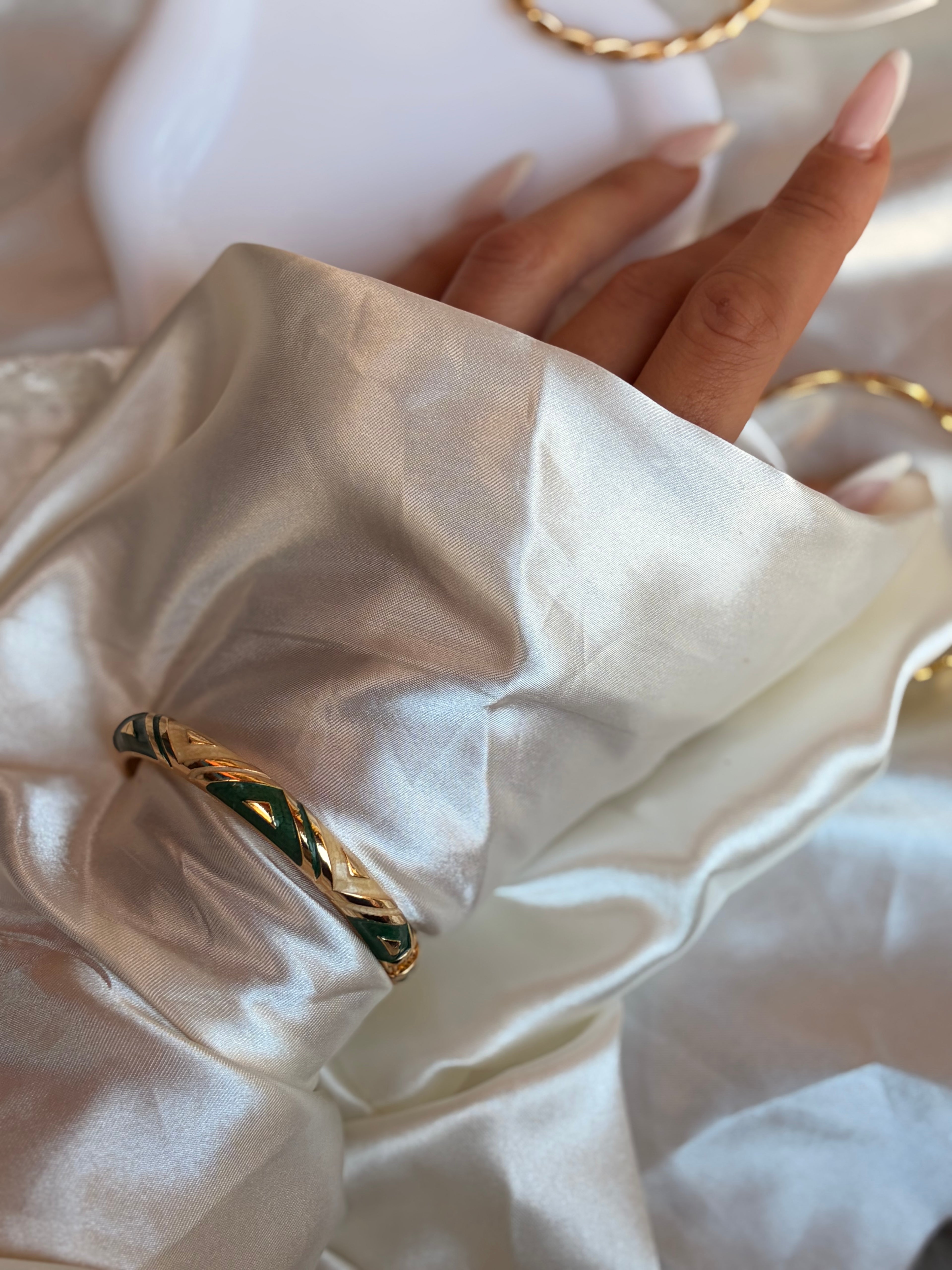 ✨Ατσάλινη Χειροπέδα με Σμάλτο