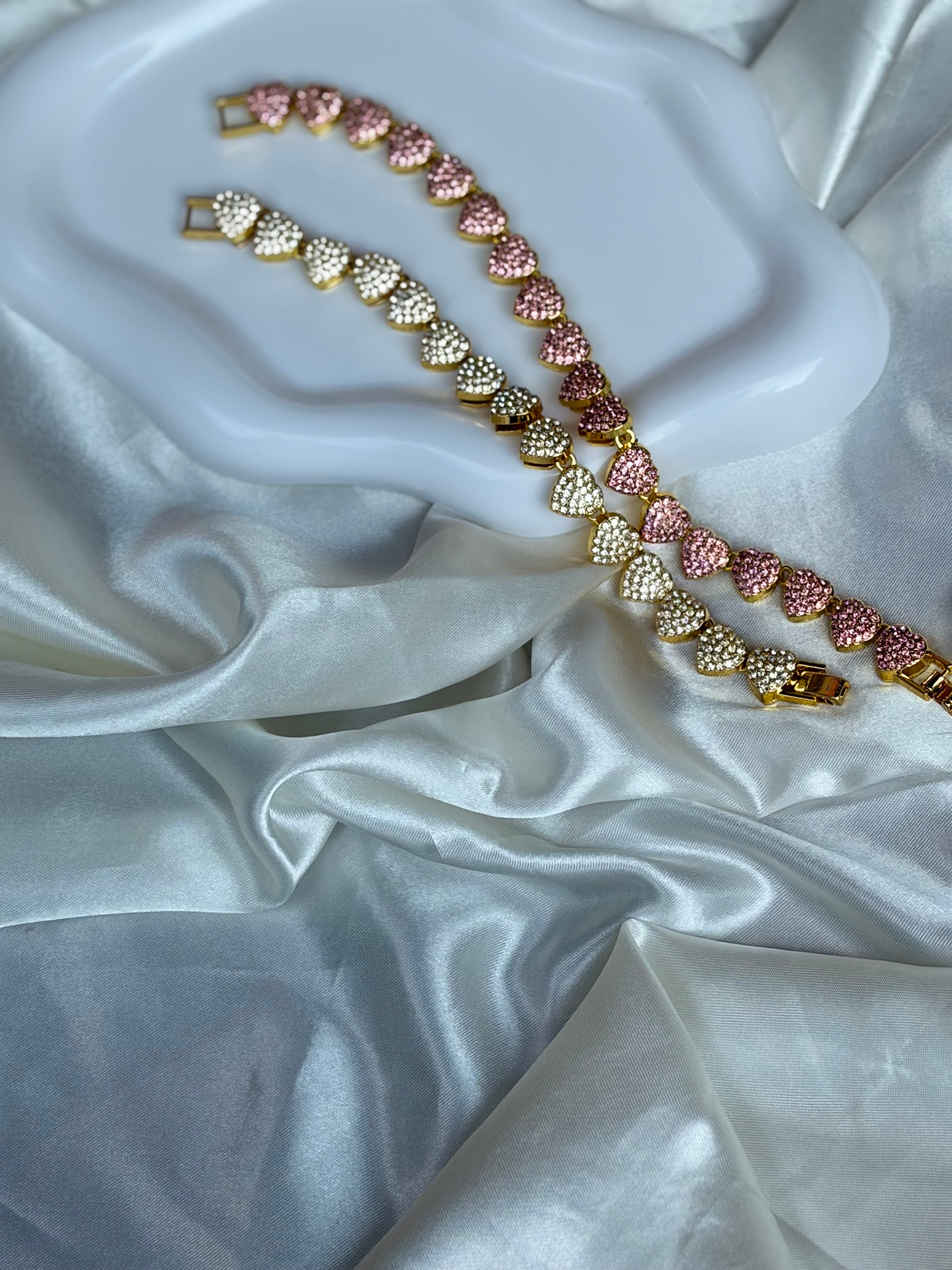 Βραχιόλι καρδιές με ζιργκόν🤍✨