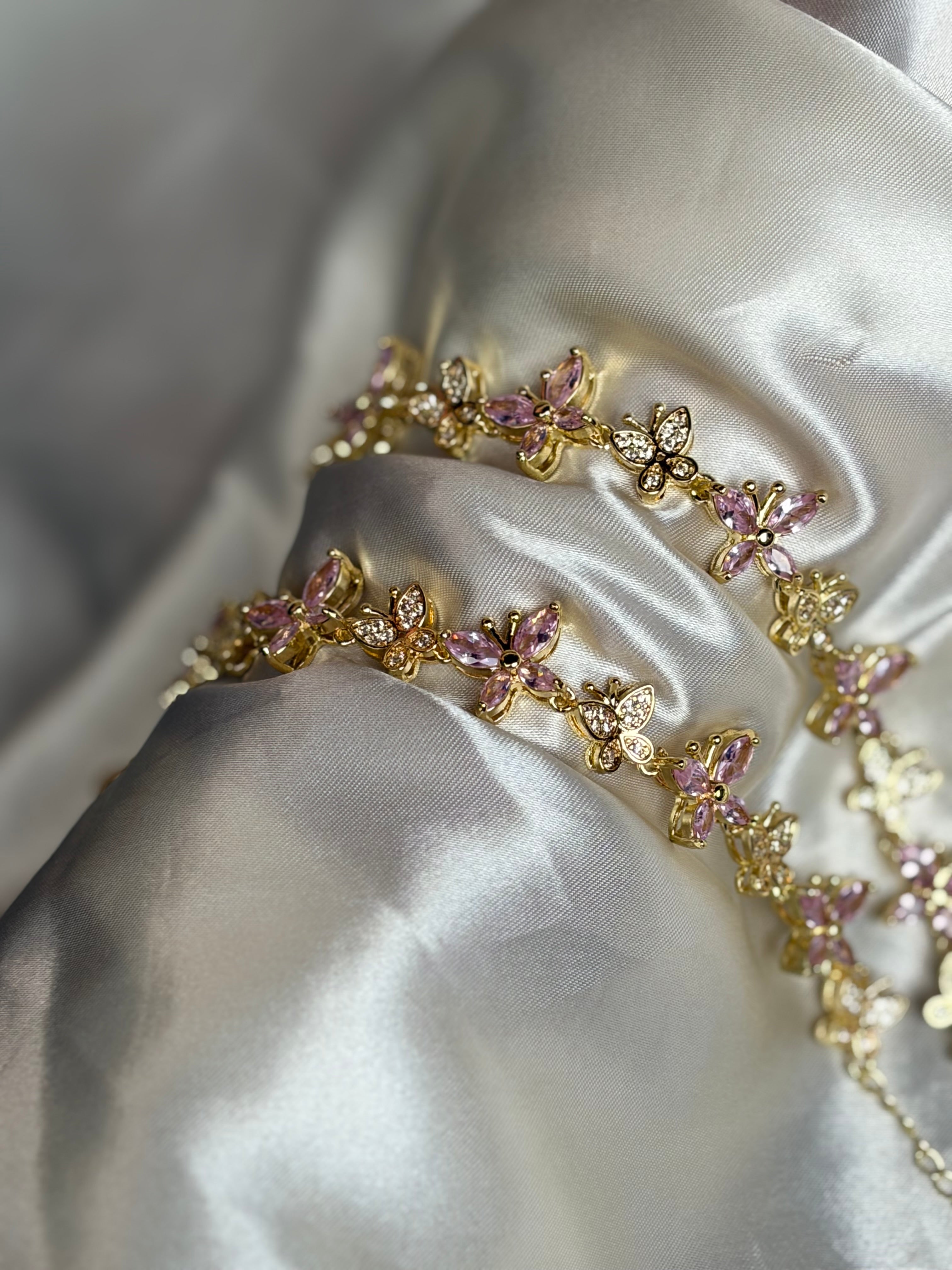 🦋 Βραχιόλι Πεταλούδες με ζιργκόν & Σταυρό