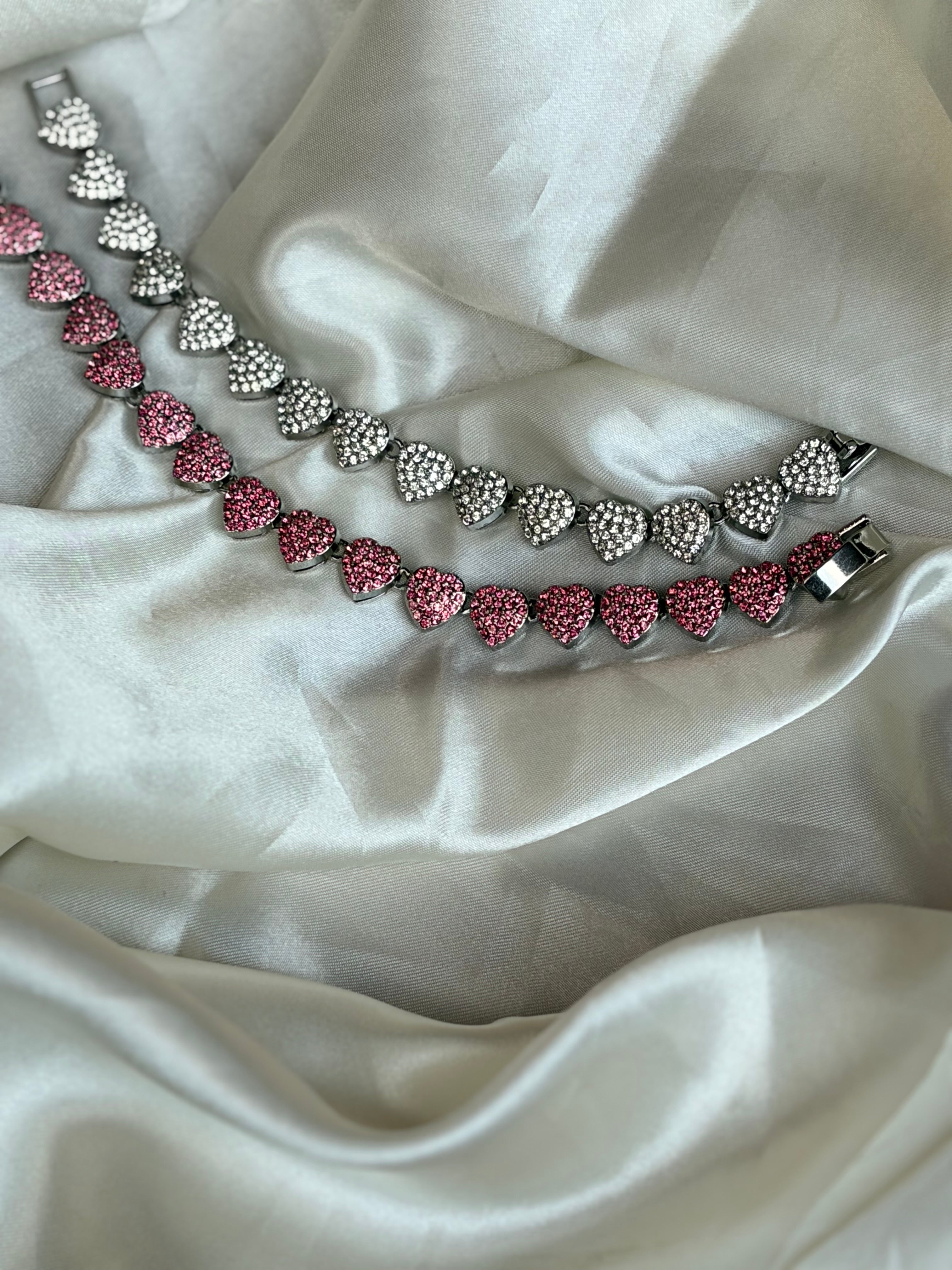 Βραχιόλι καρδιές με ζιργκόν 🤍✨