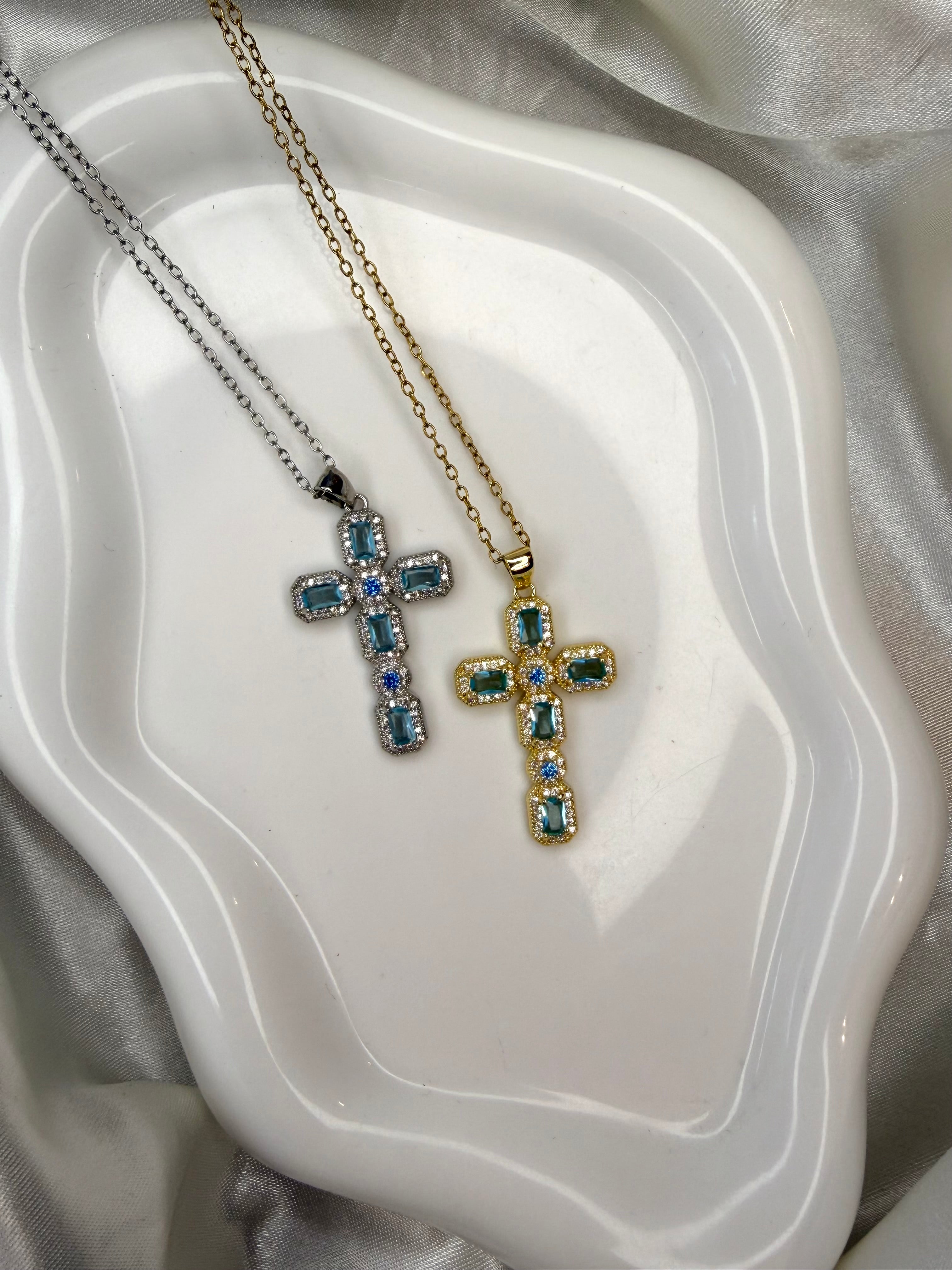 Ατσάλινος Σταυρός με Γαλάζιες Ζιργκόν Πέτρες