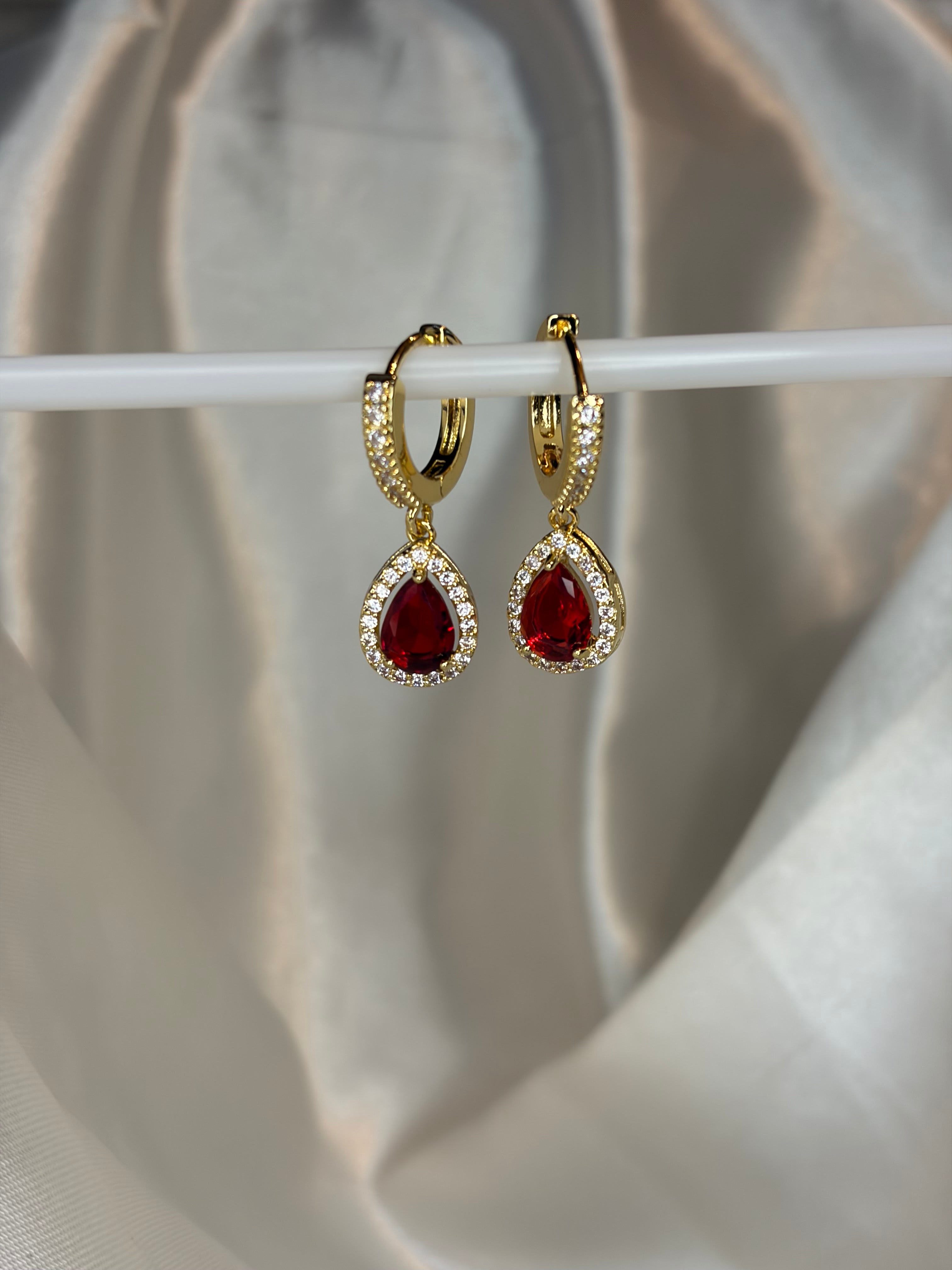 Ατσάλινα Σκουλαρίκια Δάκρυ με Ζιργκόν