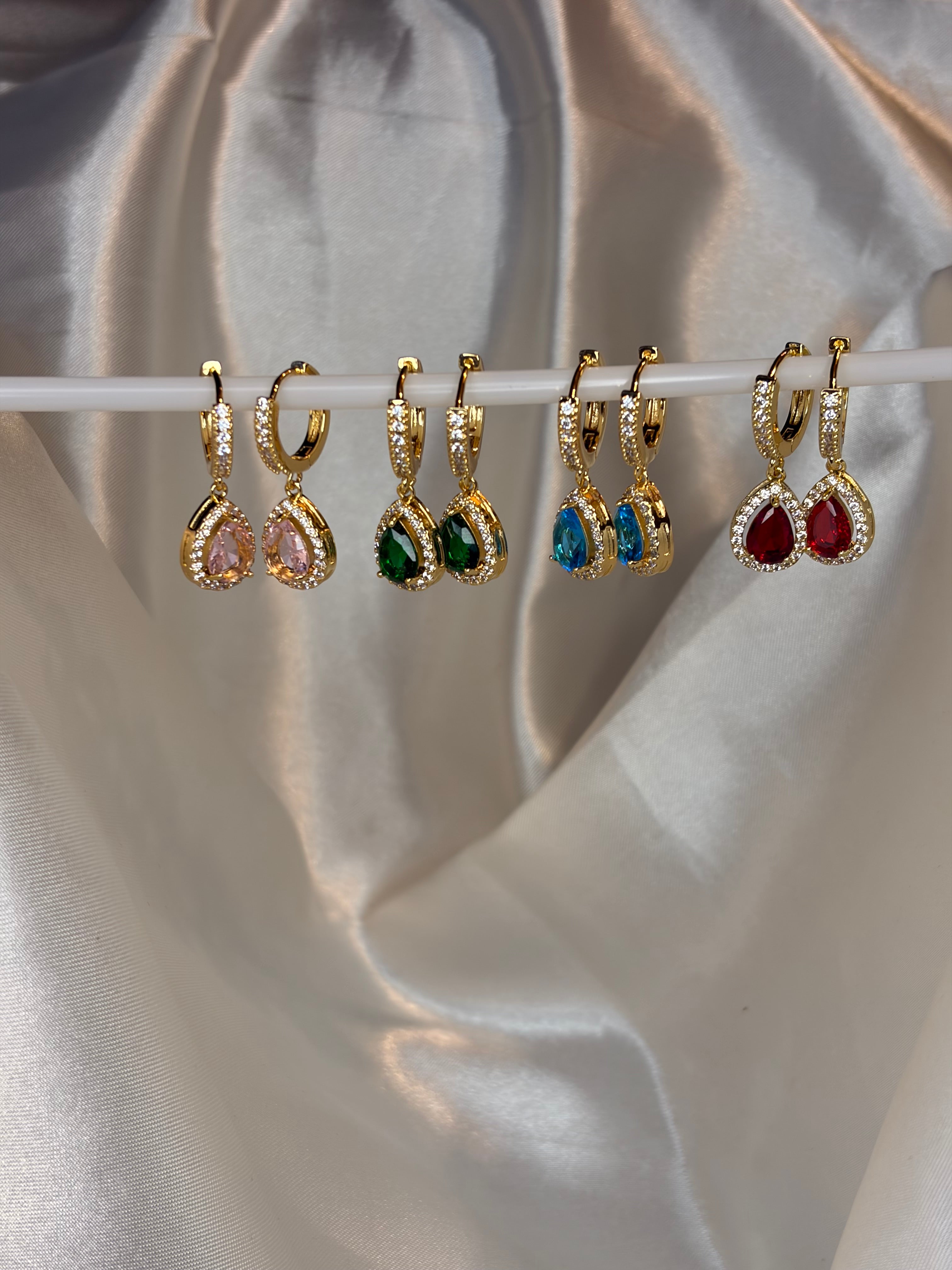 Ατσάλινα Σκουλαρίκια Δάκρυ με Ζιργκόν